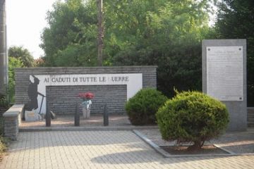 Immagini e Angoli di Vauda Canavese - Monumento ai Caduti